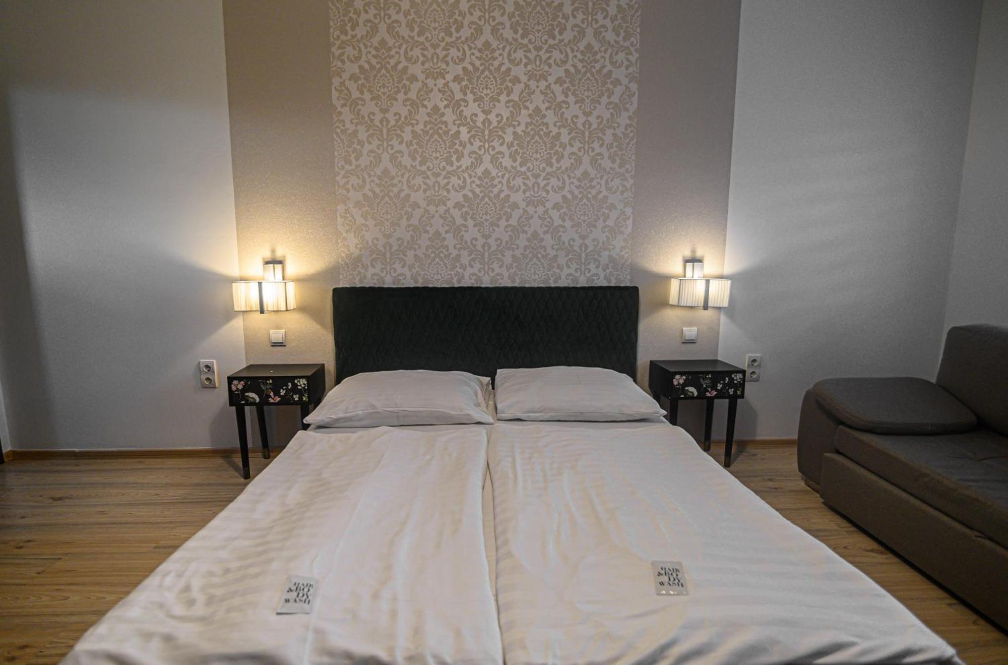 Sweet Life Wellness Apartments エゲルサローク エクステリア 写真